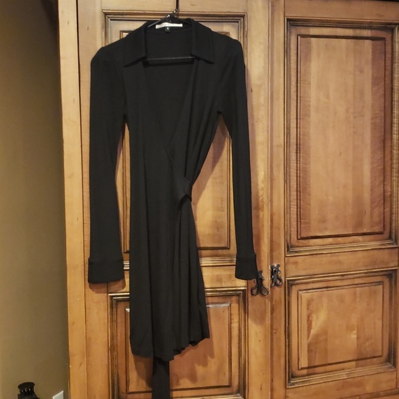 Dianne Von Furstenberg black wrap dress sz6 - Picture 1 of 4